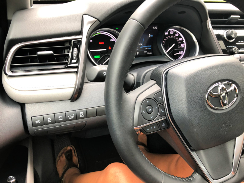 USED 2020 Toyota Camry XLE Hybrid: Safe, Fun and Cost-efficient 4-door Sedan 11 The 2020 Toyota Camry Hybrid Xle Is A Safe, Fun-To-Drive, Cost-Efficient Hybrid 4-Door Sedan For Small Families And Everyone In Between.