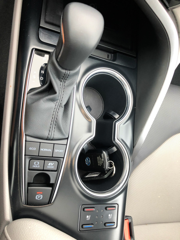 USED 2020 Toyota Camry XLE Hybrid: Safe, Fun and Cost-efficient 4-door Sedan 4 The 2020 Toyota Camry Hybrid Xle Is A Safe, Fun-To-Drive, Cost-Efficient Hybrid 4-Door Sedan For Small Families And Everyone In Between. Driving Modes