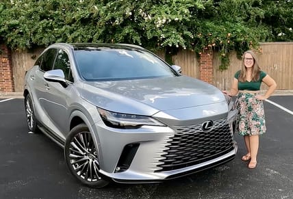 2023 Lexus RX 350h Review: This Luxury SUV Empowers You With Elegance 3 The Front View Of The Beautiful Lexus Rx350H. Photo: Holli Tourniquet
