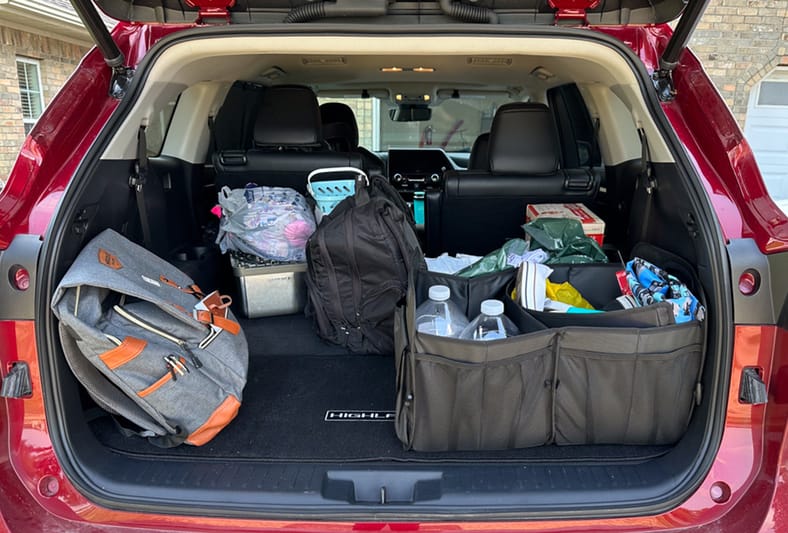 Green and Spacious: The Best 7-Seater Hybrid SUVs, From Luxury To Affordable 18 Hybrid Suvs, 3-Row Suvs
