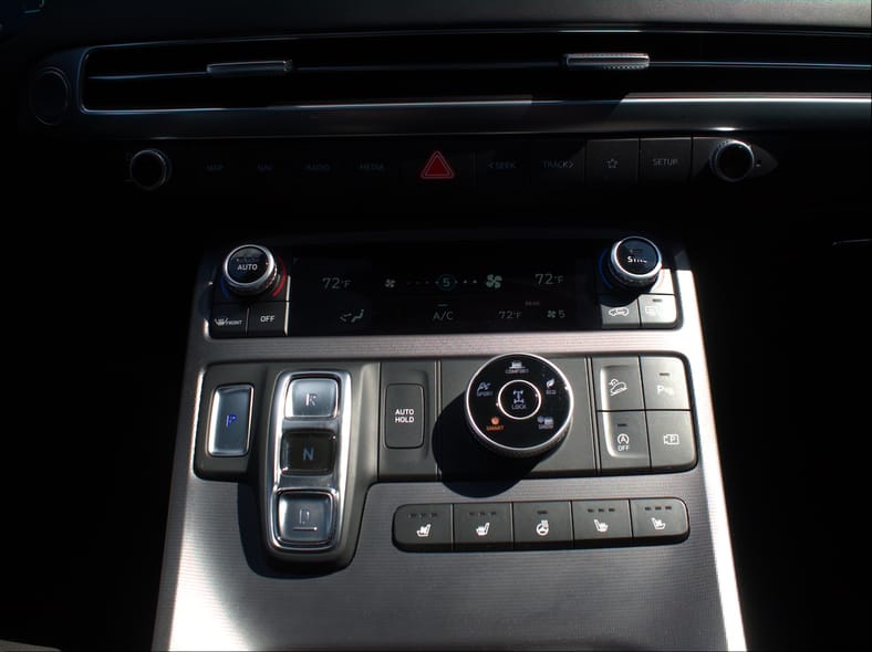 Hyundai Palisade Calligraphy Night Edition Review: One Badass 3-Row SUV 9 2024 Hyundai Palisade Calligraphy Night Edition Center Console