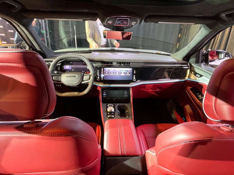 Jeep Has Some Powerful Goodies In Store: Meet the Jeep Wagoneer S and Wagoneer Trailhawk 8 A View Of The Front Seat In The Jeep Wagoneer S
