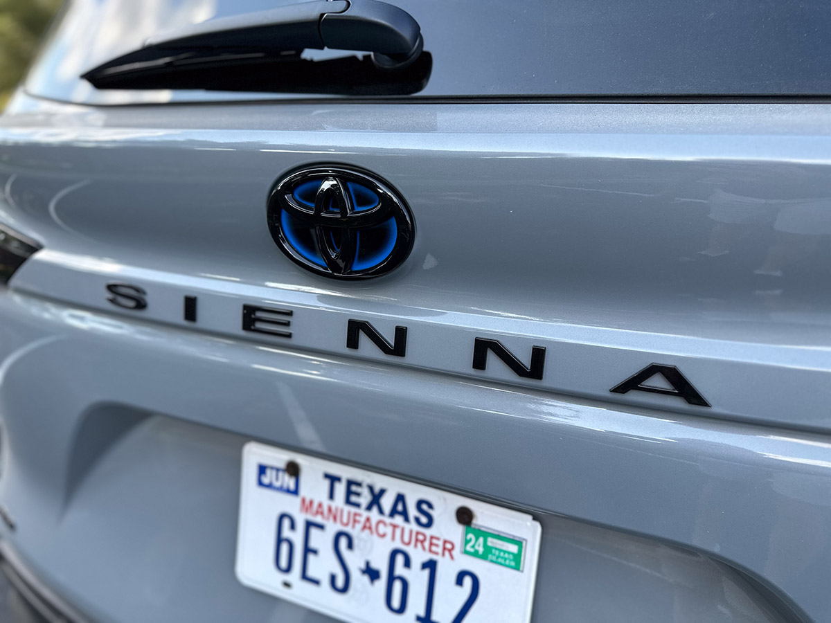A Mom's Take on Why the Toyota Sienna Minivan is so Popular 5 A Girls Guide To Cars | A Mom'S Take On Why The Toyota Sienna Minivan Is So Popular - Back 2 Toyota Sienna Woodland Edition Holli Fourniquet