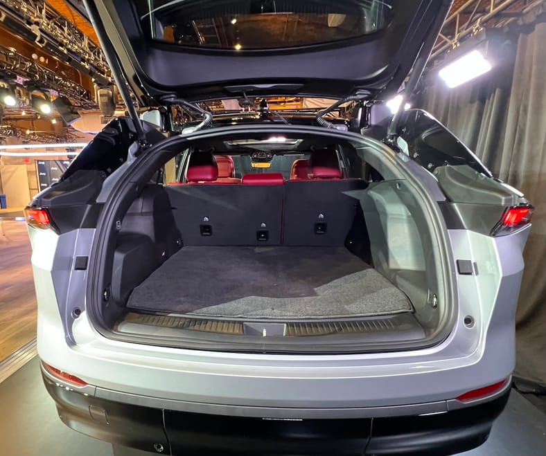 Jeep Has Some Powerful Goodies In Store: Meet the Jeep Wagoneer S and Wagoneer Trailhawk 12 Cargo Area Is Huge In The Jeep Wagoneer S
