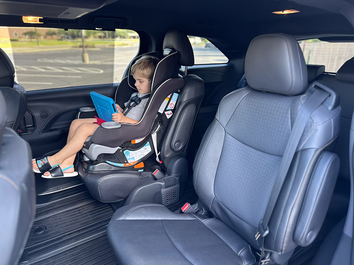 A Mom's Take on Why the Toyota Sienna Minivan is so Popular 10 A Girls Guide To Cars | A Mom'S Take On Why The Toyota Sienna Minivan Is So Popular - Child Seat View Toyota Sienna Woodland Edition Holli Fourniquet