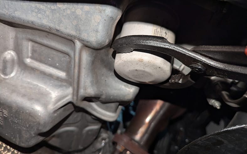 The Cost of an Oil Change Is a Lot Less If You Do It Yourself. Here's What You Need to Know 8 Oil Changes Diy Car Maintenance