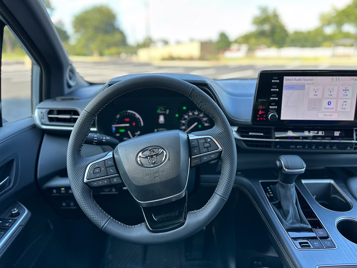 A Mom's Take on Why the Toyota Sienna Minivan is so Popular 4 A Girls Guide To Cars | A Mom'S Take On Why The Toyota Sienna Minivan Is So Popular - Drivers View Toyota Sienna Woodland Edition Holli Fourniquet