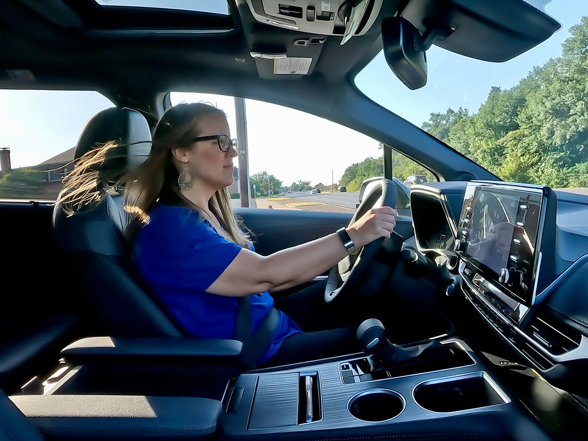 A Mom's Take on Why the Toyota Sienna Minivan is so Popular 3 A Girls Guide To Cars | A Mom'S Take On Why The Toyota Sienna Minivan Is So Popular - Driving 1 Toyota Sienna Woodland Edition Holli Fourniquet