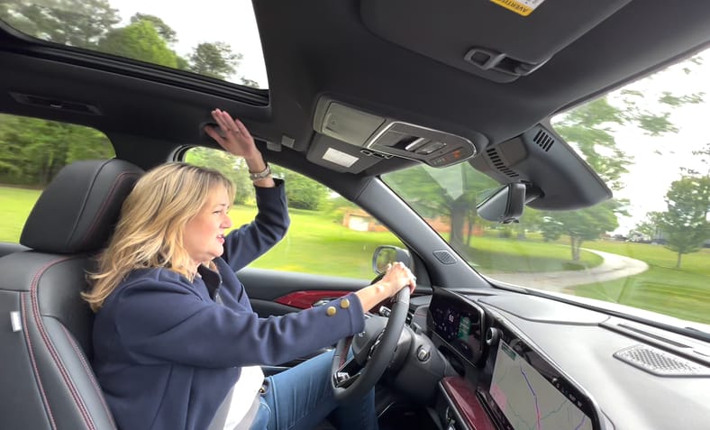 The 2024 Chevrolet Traverse Redesign: Why This Family SUV Is the Best Yet 9 Head Room In The Front Seat Of The 2024 Chevrolet Traverse