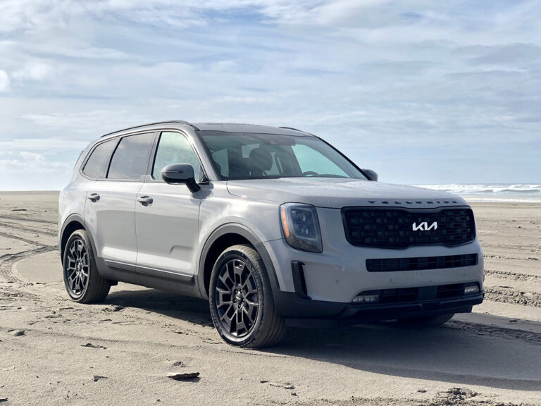 Super Cruise, Blue Cruise and More: Hands-Free Driving Systems Mean More Safety, Less Stress On the Road 10 8-Passenger Suvs