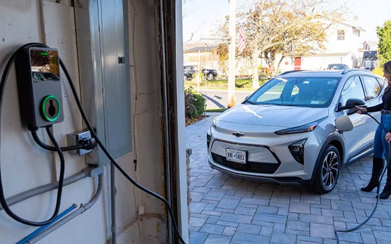 Electric Cars for Single Moms: Pros, Cons and What to Consider in EVs 3 Electric Cars Ev Purchase