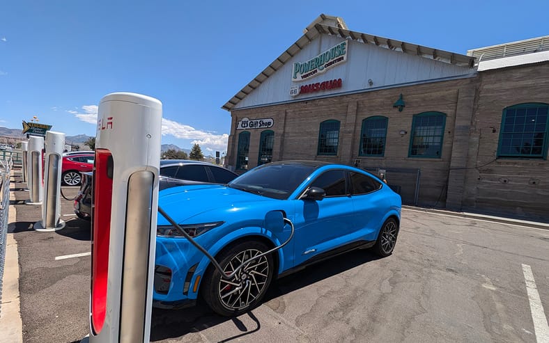 Your Electrifying Guide to Epic EV Road Trips 8 Electric Car Road Trip Ev Travel