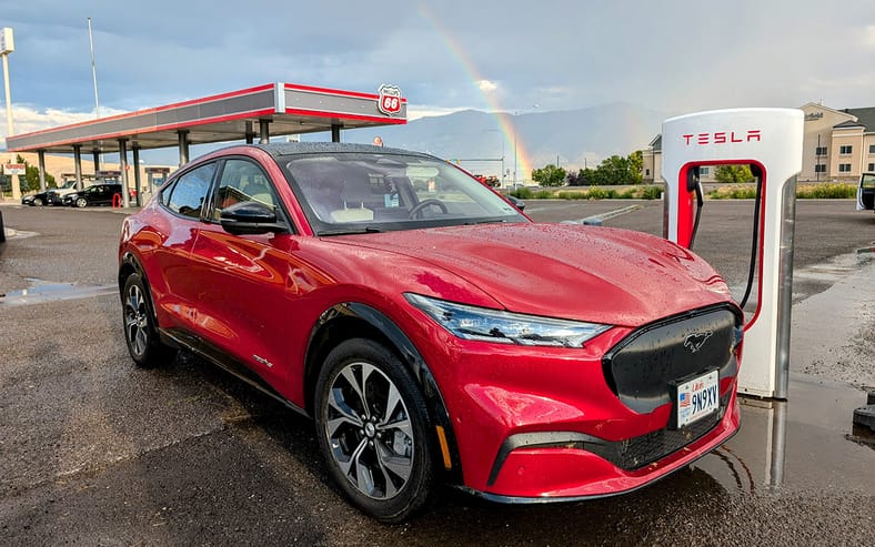 Your Electrifying Guide to Epic EV Road Trips 9 Electric Car Road Trip Ev Travel
