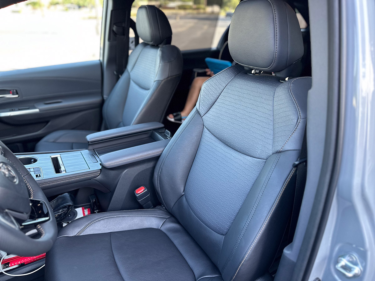 A Mom's Take on Why the Toyota Sienna Minivan is so Popular 8 The Front Seats In The Toyota Sienna Woodland Edition. Photo: Holli Fourniquet