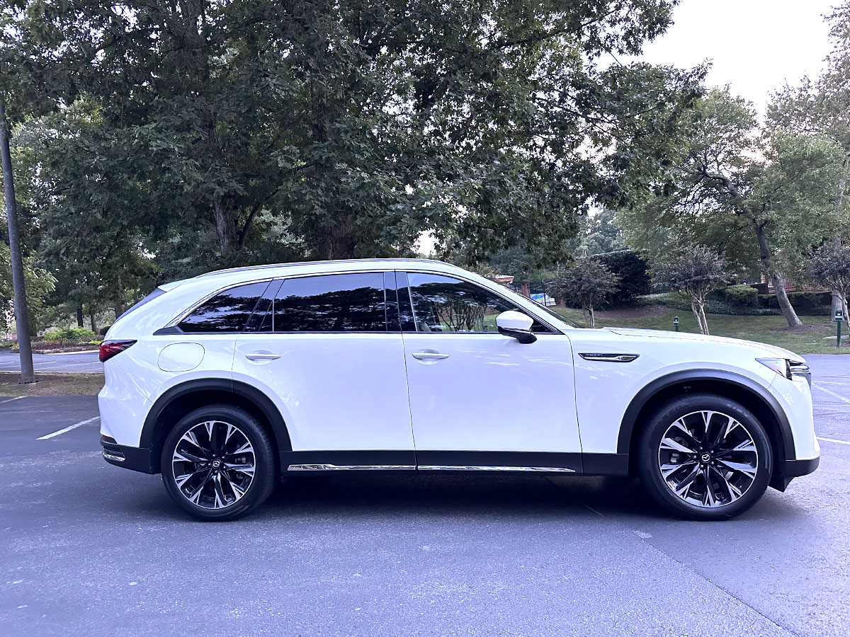 Stylish Sophistication: 2024 Mazda CX-90 PHEV Premium Plus Review 6 Side Profile Of The 2023 Mazda Cx-90 - Jana Askeland