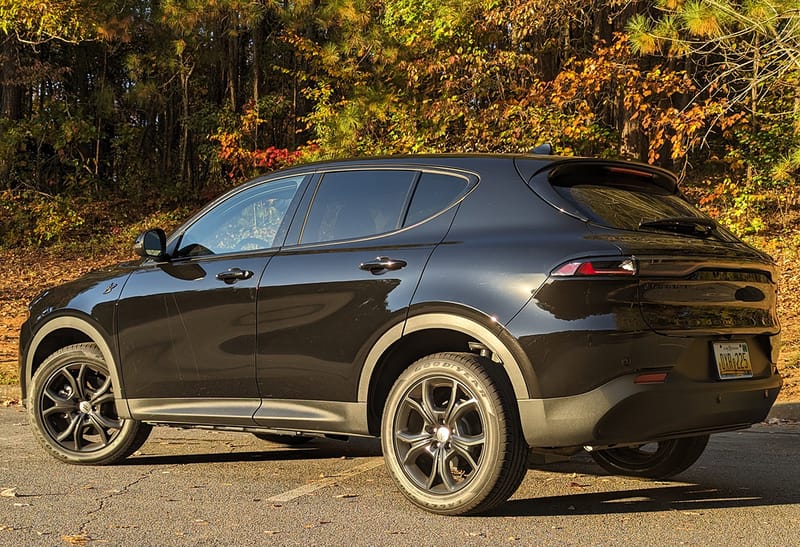 These Are The Best Plug-in Hybrid SUVs Under $44,000 9 Side View Of The Dodge Hornet Gt Best Phev Suvs