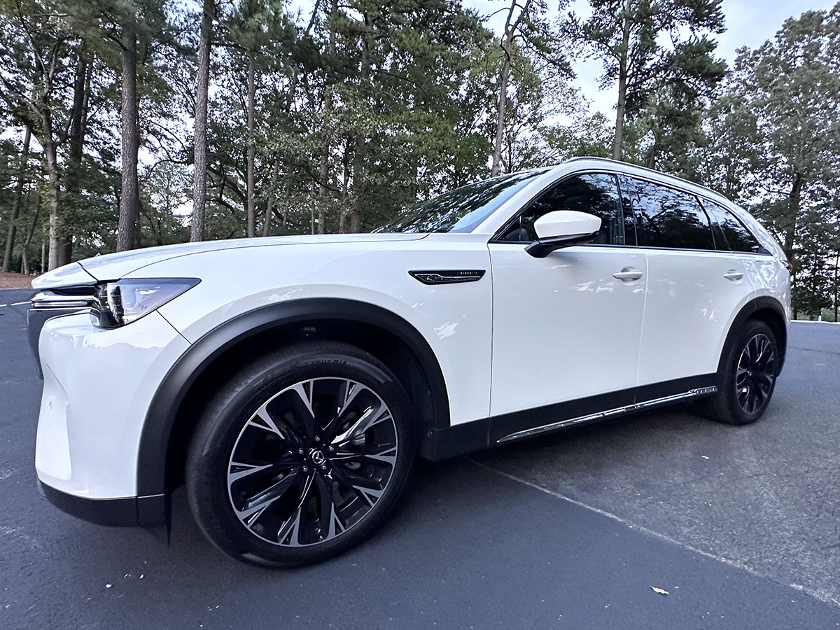 Stylish Sophistication: 2024 Mazda CX-90 PHEV Premium Plus Review 9 Sleek Lines Make This Look Like A High End Luxury Vehicle. - Jana Askeland