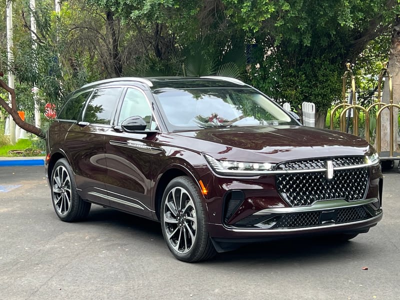 These Luxury Car Features Will Change How You Drive 4 The 2024 Lincoln Nautilus Is Large But Not Oversized Luxury Car