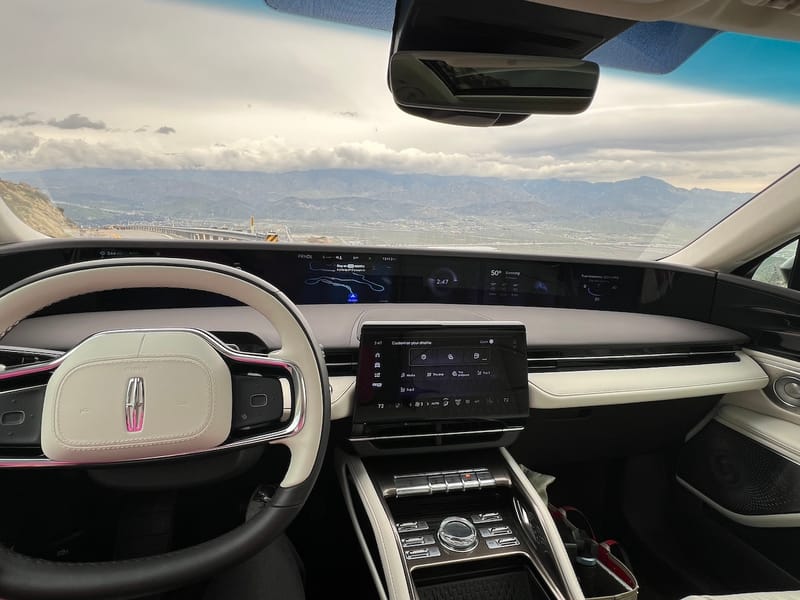 These Luxury Car Features Will Change How You Drive 3 The Coast To Coast Screen In The 2024 Lincoln Nautilus Luxury Car