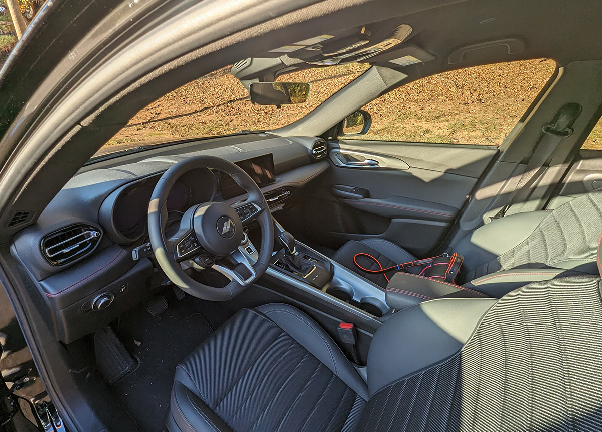 Dodge Hornet GT: Tuned Into Value 5 The Dodge Hornet Has A Sporty Feel Inside And Outside.