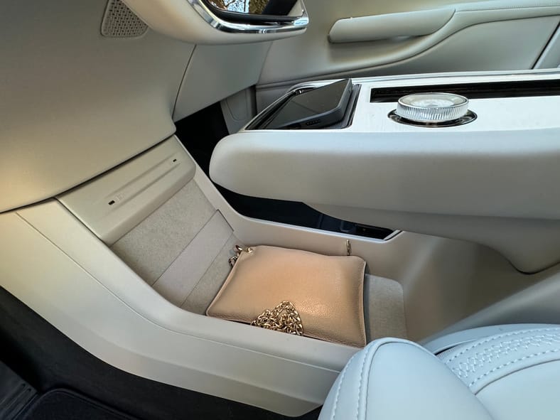 2025 Volvo EX90 First Drive: The All Electric 3-Row SUV You’ve Been Waiting For 14 The Floating Center Console Opens Up Storage Underneath In The 2025 Volvo Ex90