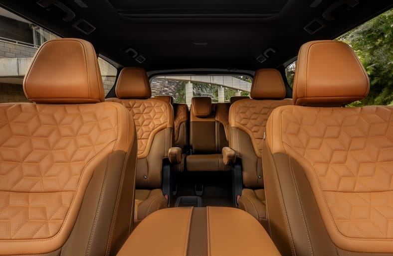 The 2025 Nissan Armada Is Plush and Luxury Filled. How Is it Different From the Infiniti QX80? 11 The Interior Of The 2025 Nissan Armada Platinum Reserve