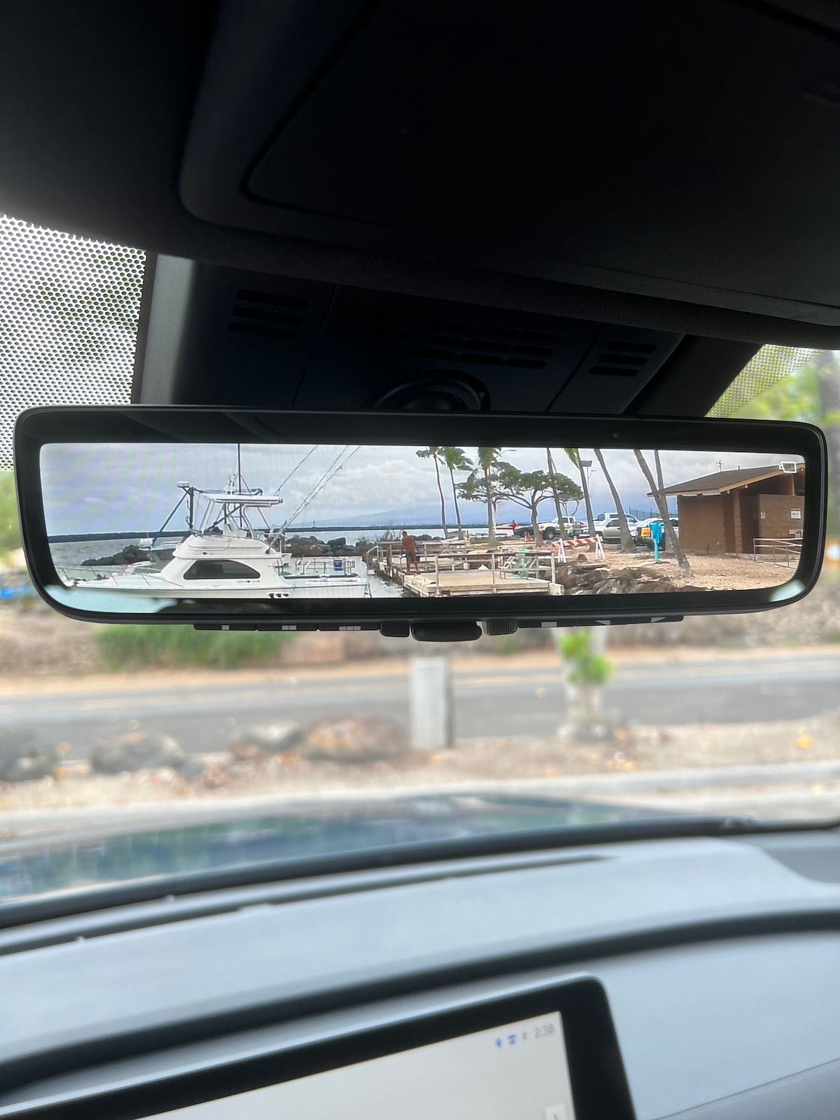2024 Toyota Grand Highlander First Drive: A Roomy, Luxe 3-row SUV That’s Easy on Gas 12 The Live View Mirror In The 2024 Toyota Grand Highlander