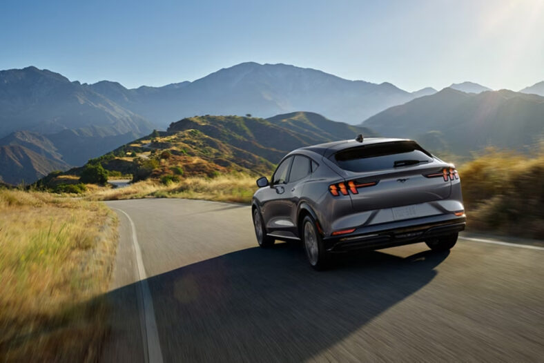 Super Cruise, Blue Cruise and More: Hands-Free Driving Systems Mean More Safety, Less Stress On the Road 5 Hands Free Technology Self Driving Cars