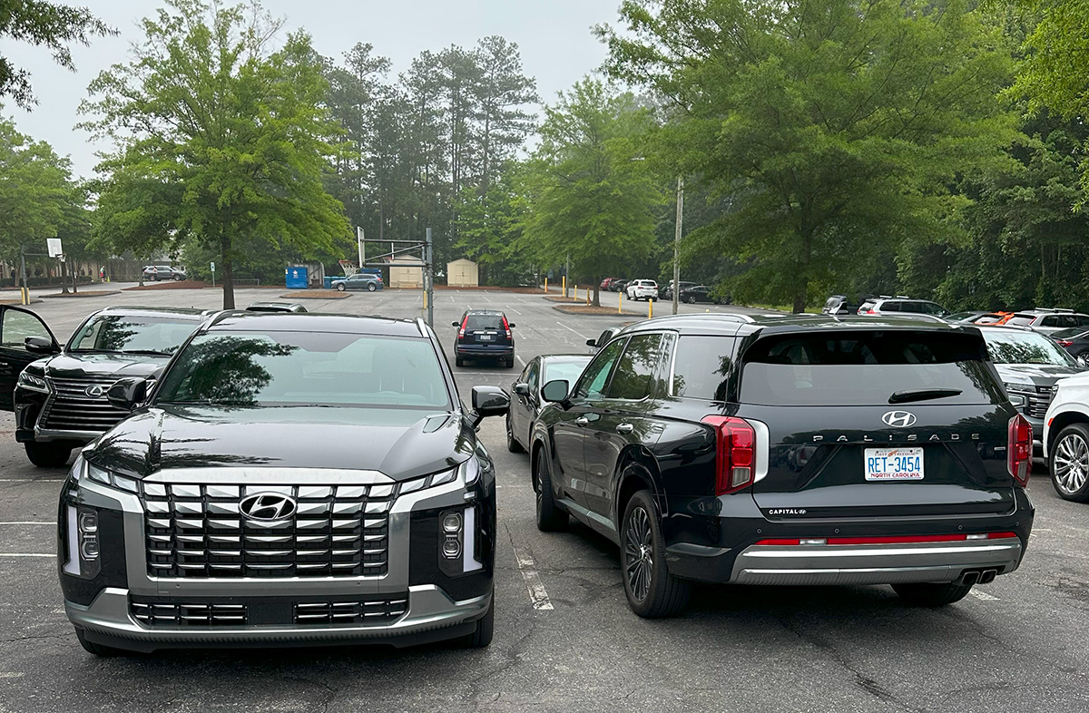 Why I Bought a Hyundai Palisade 3-Row SUV 3 The Hyundai Palisade And The Kia Telluride Side By Side.