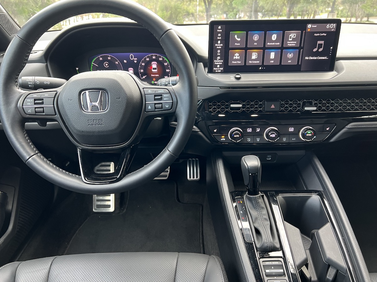 2023 Honda Accord Hybrid Sport Review: Why This Sedan is So Popular 3 The View From The Drivers Seat In The 2023 Honda Accord Hybrid Sport