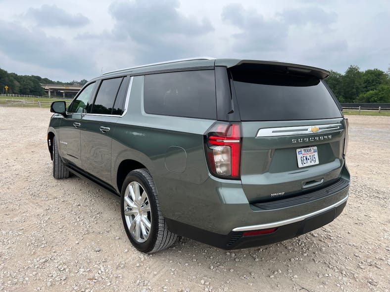 13 Reasons the 2024 Chevrolet Suburban Is a Family Favorite - And 5 Caveats to Consider 18 This Is A Tall Girl