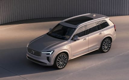 The 2025 Volvo XC90 Has a Modern New Face, Tech Upgrades and Posh Finishes 6 Top View With Pano Sunroof 2025.5 Volvo Xc90