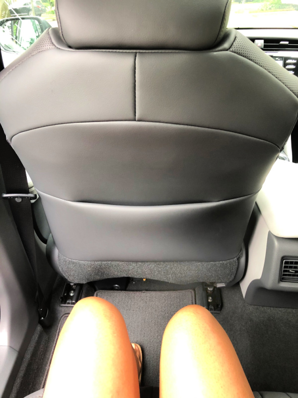 USED 2020 Toyota Camry XLE Hybrid: Safe, Fun and Cost-efficient 4-door Sedan 7 The 2020 Toyota Camry Hybrid Xle Is A Safe, Fun-To-Drive, Cost-Efficient Hybrid 4-Door Sedan For Small Families And Everyone In Between.