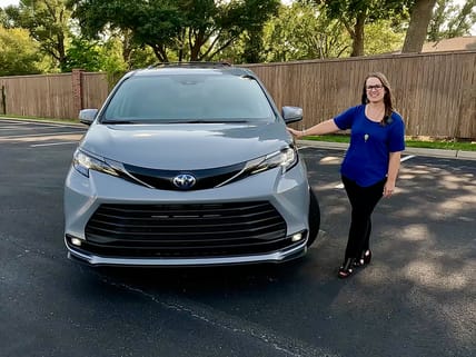 A Mom's Take on Why the Toyota Sienna Minivan is so Popular 3 Toyota Sienna Woodland Edition 2 - Holli Fourniquet